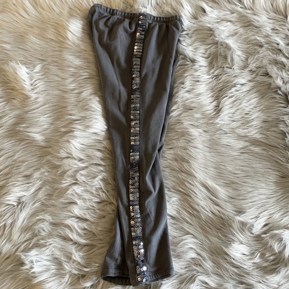 Sonoma Girls 6X leggings in gray with sequins lining both legs. - Picture 7 of 9